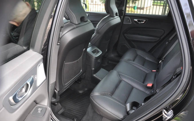 Volvo XC 60 cena 269000 przebieg: 16000, rok produkcji 2021 z Busko-Zdrój małe 781